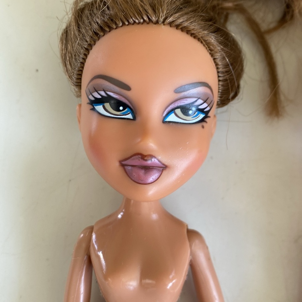 2001 Original Bratz Dolls Set - Yasmin - Cloe - Meyhan - Nude Dolls - Picture 2 of 12